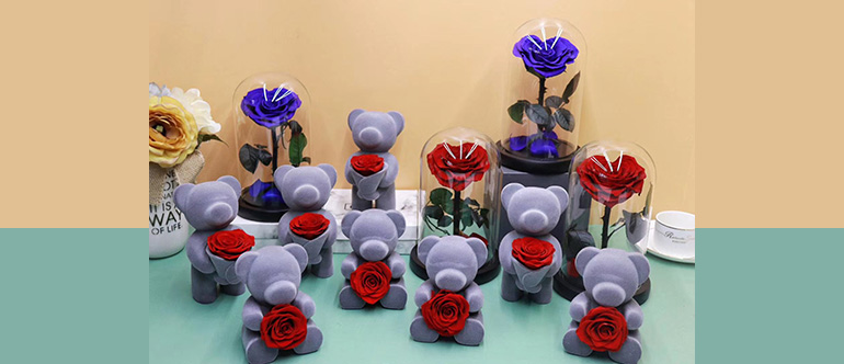 LOVE GIFTS AND CUSTOMIZATION